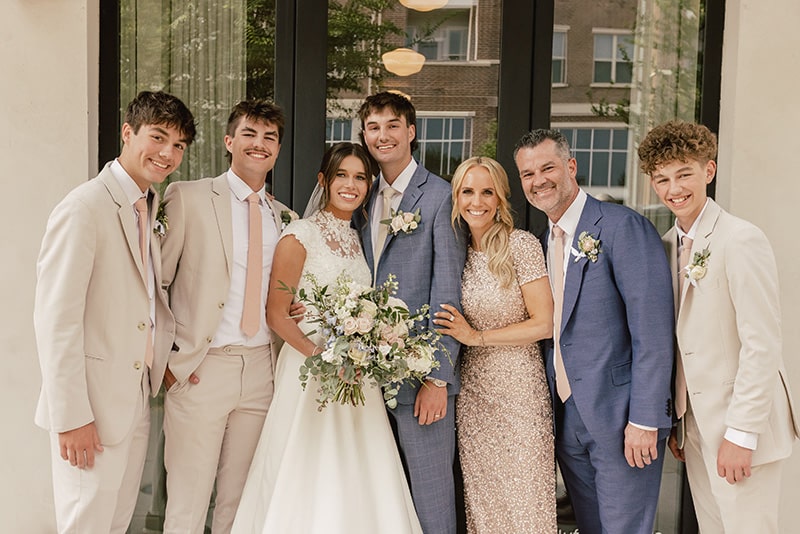 Doctor Cragun's Family Image